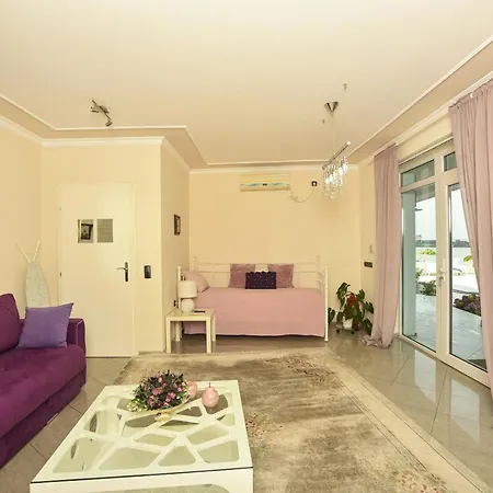 Graf 公寓 斯梅代雷沃